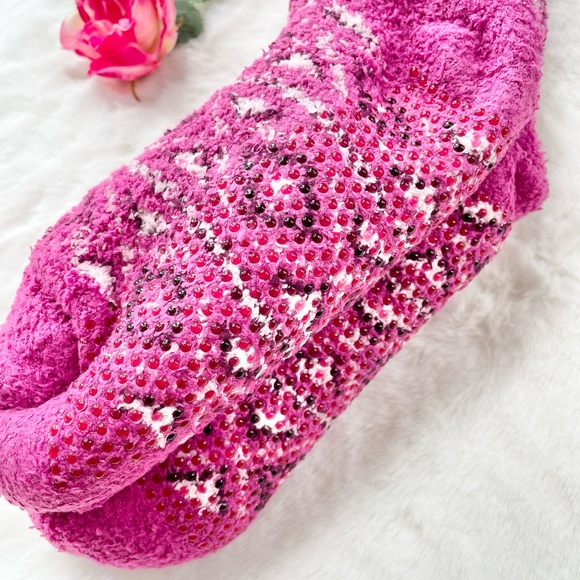 New with tags CUDDL DUDS SHERPA LINED LOUNGE SOCKS w/PLUSHFILL SUPER COMFORTABLE - Picture 2 of 3